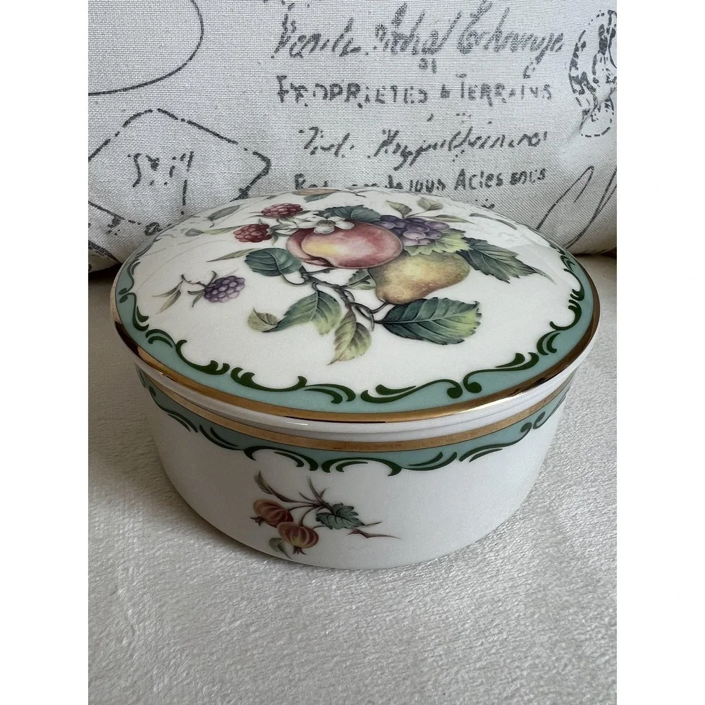 Vintage‎ Mikasa Fruit Bouquet Round Covered Candy Dish Porcelain Trinket Box